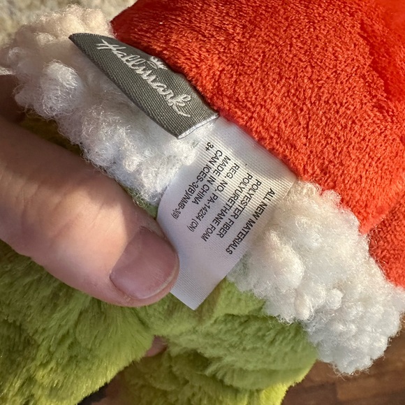 NWT Grinch Hallmark Christmas Plush Motion & Sound - Picture 11 of 13